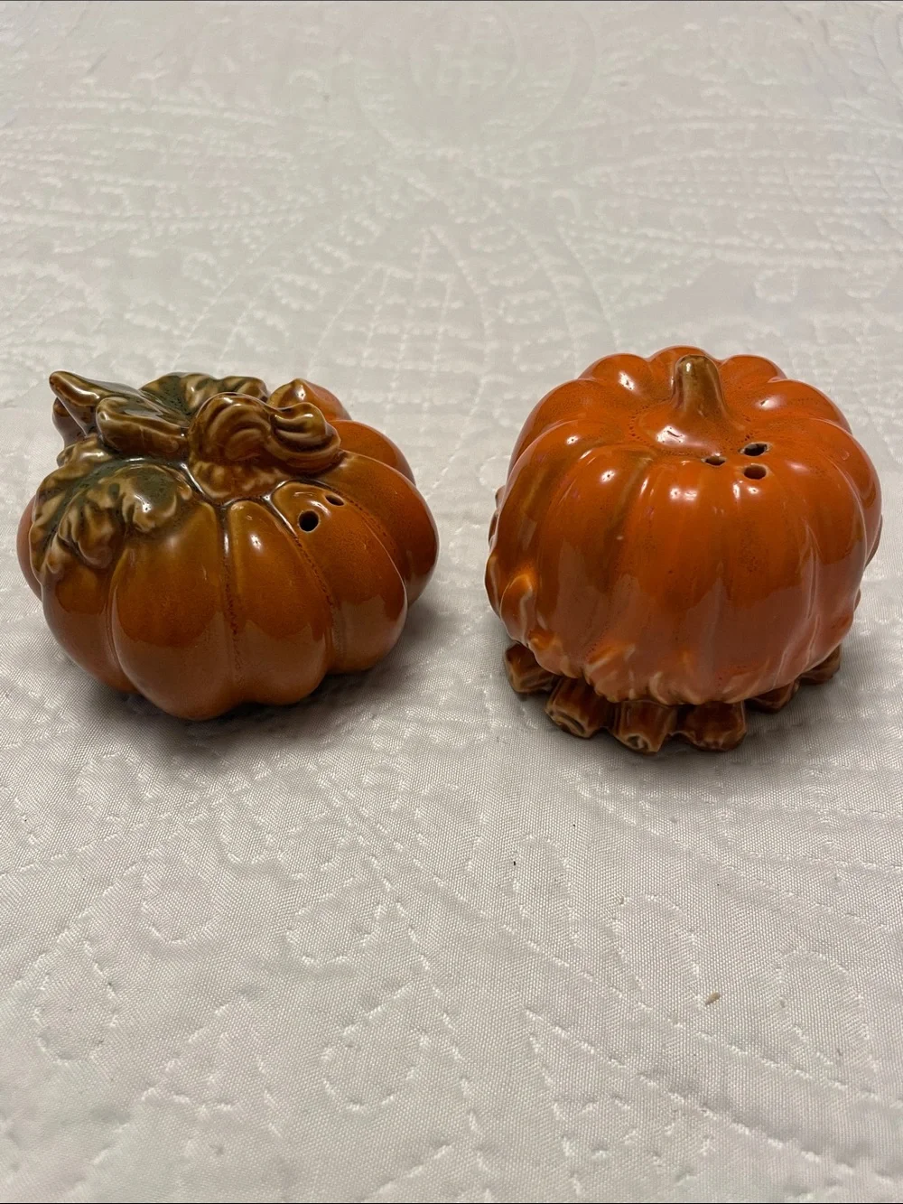 Pumpkins Salt & Pepper Shakers Set FALL AUTUMN HALLOWEEN THANKSGIVING Like New